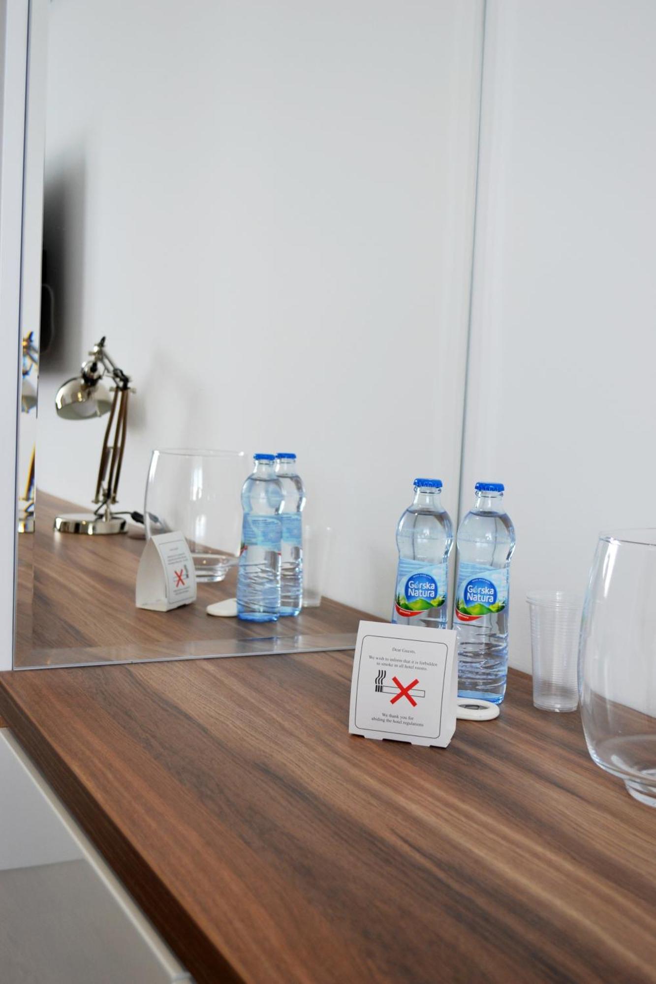 Blekitny Zagiel Aparthotel กดิเนีย ภายนอก รูปภาพ