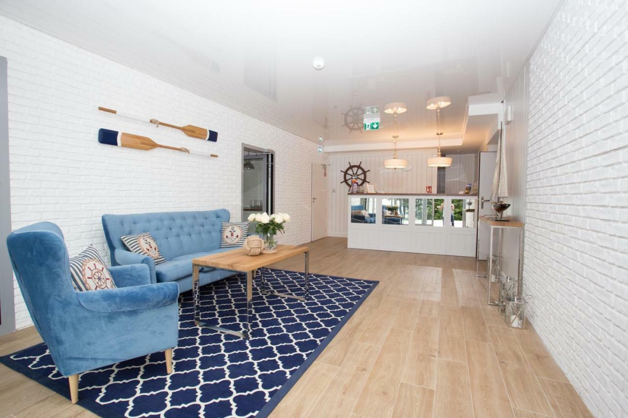 Blekitny Zagiel Aparthotel กดิเนีย ภายนอก รูปภาพ
