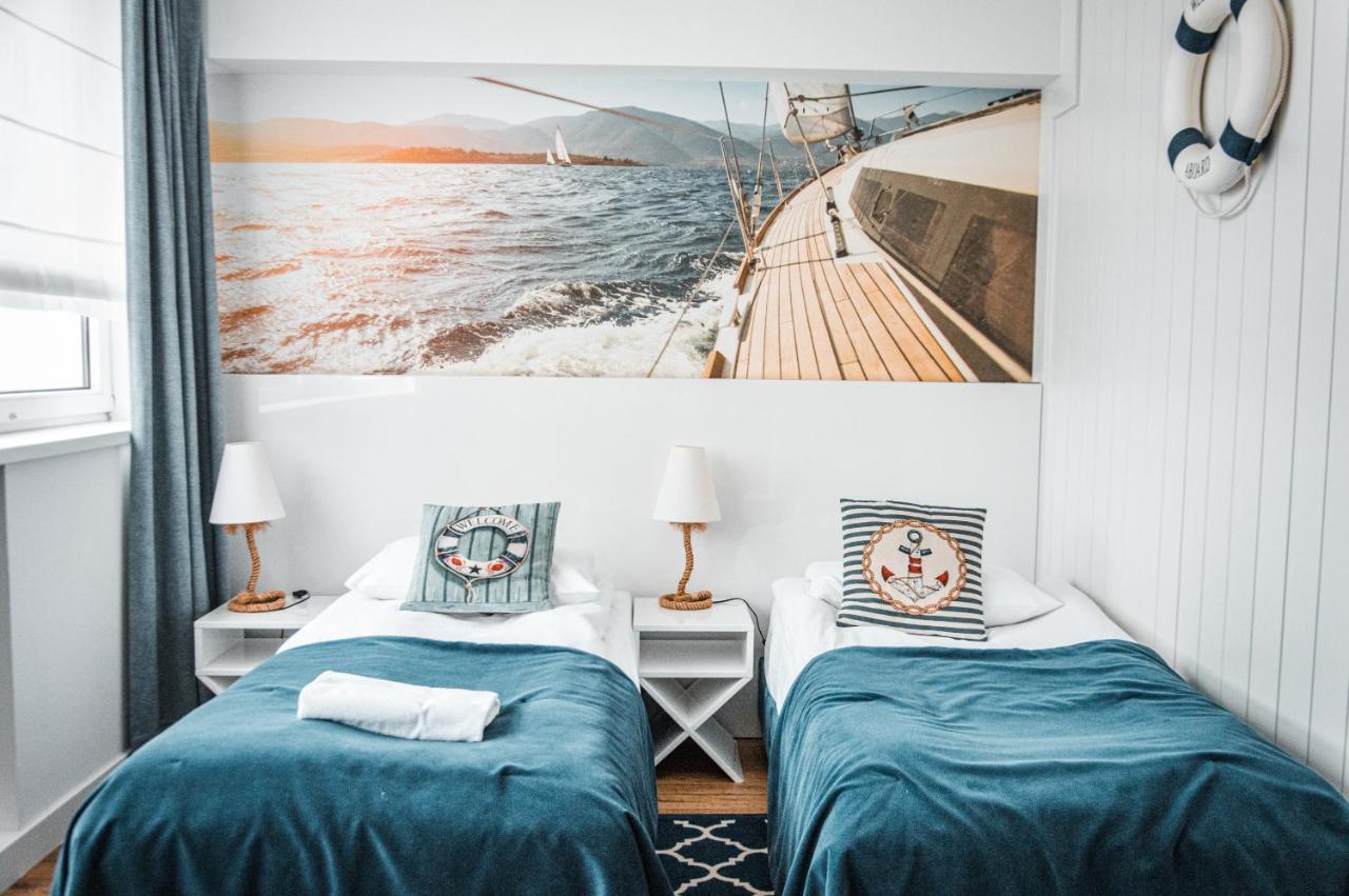 Blekitny Zagiel Aparthotel กดิเนีย ภายนอก รูปภาพ